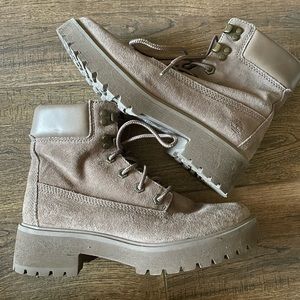 WORN ONCE Taupe Timberland Boots / 7.5